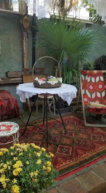 Nona's Guest House room 2